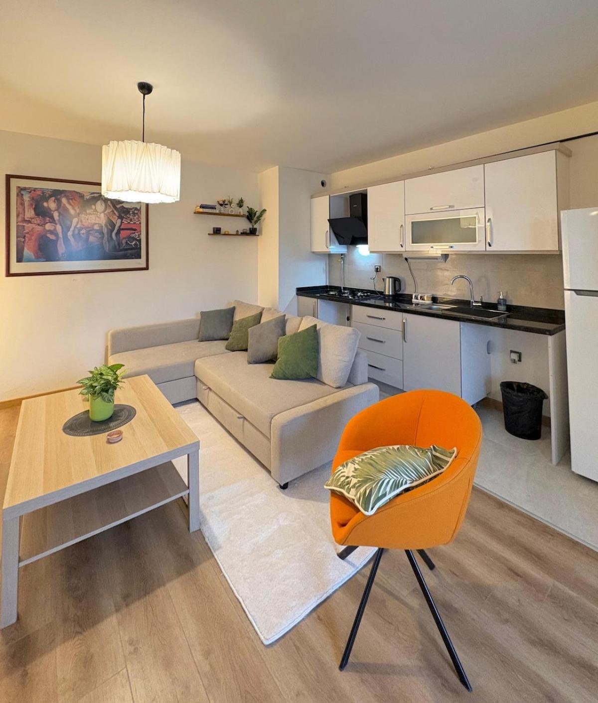 10 Mins To Takism - Cenrtal & New Modern Flat *