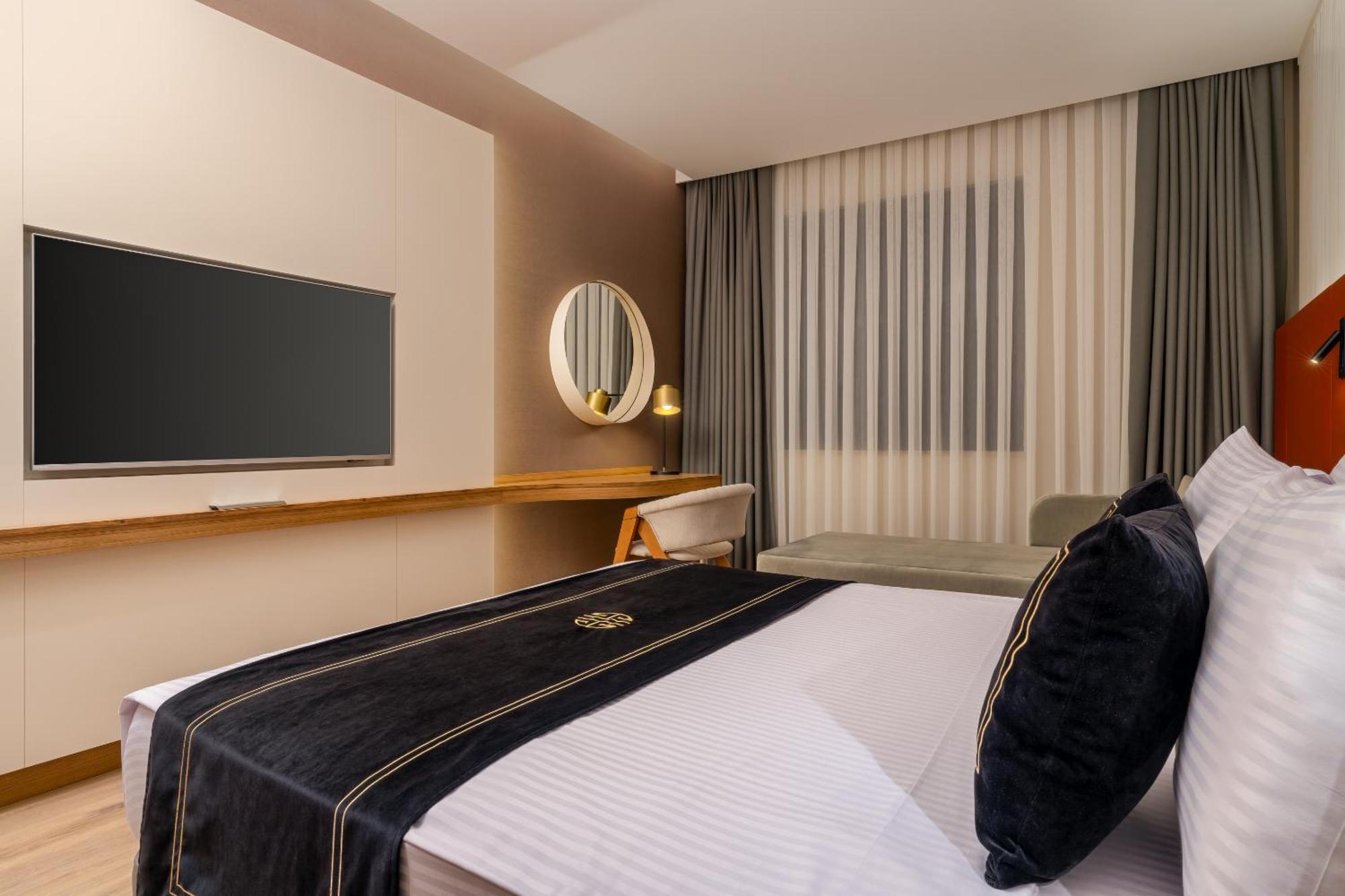 Western Premier Hidden Hills Hotel