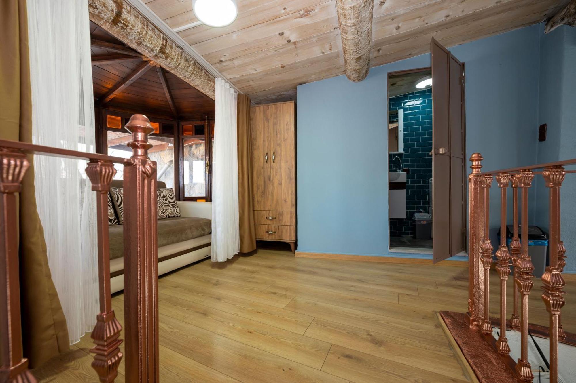 Taksimantiqueotel 2*