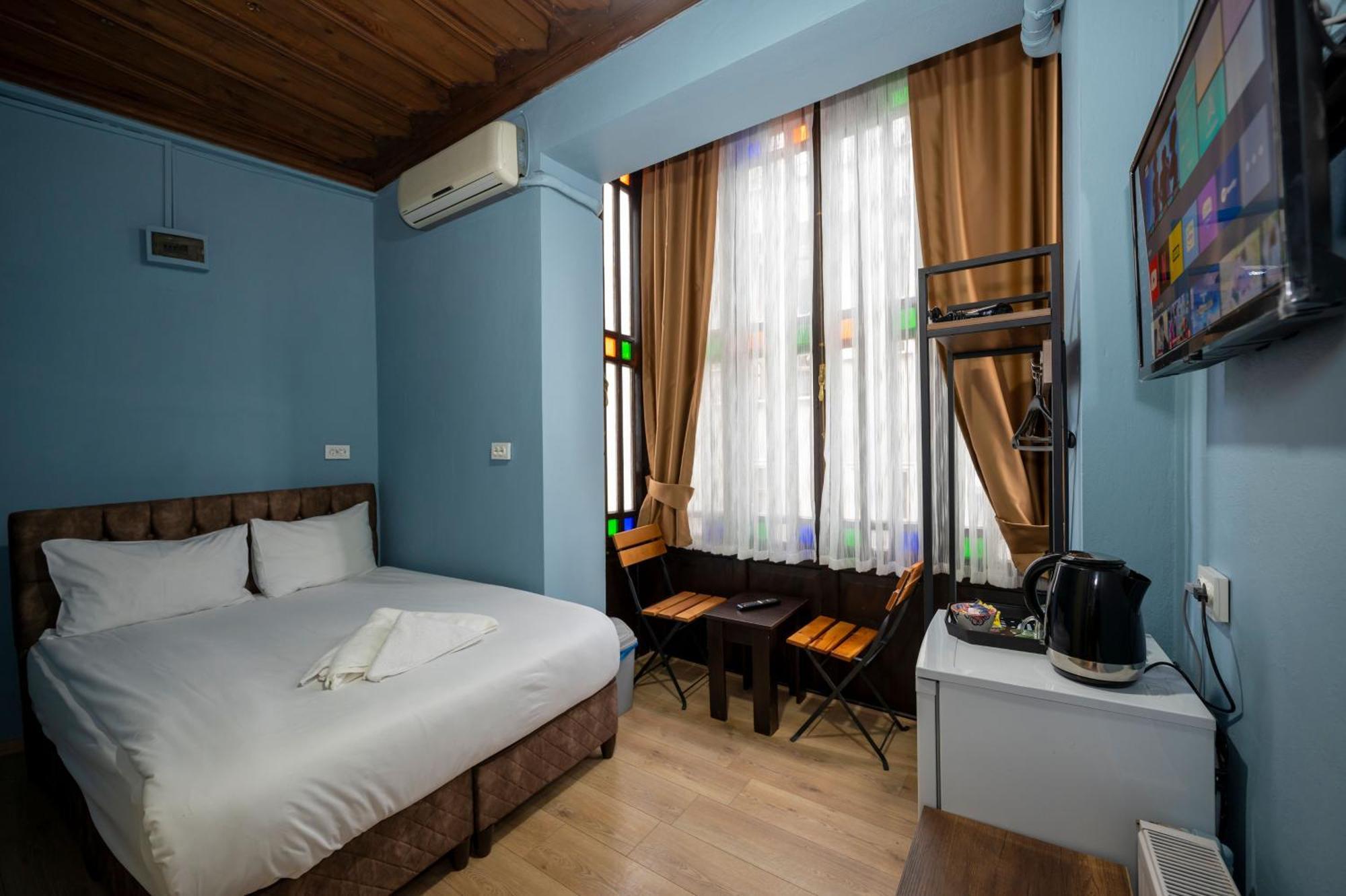 Hotel Taksimantiqueotel