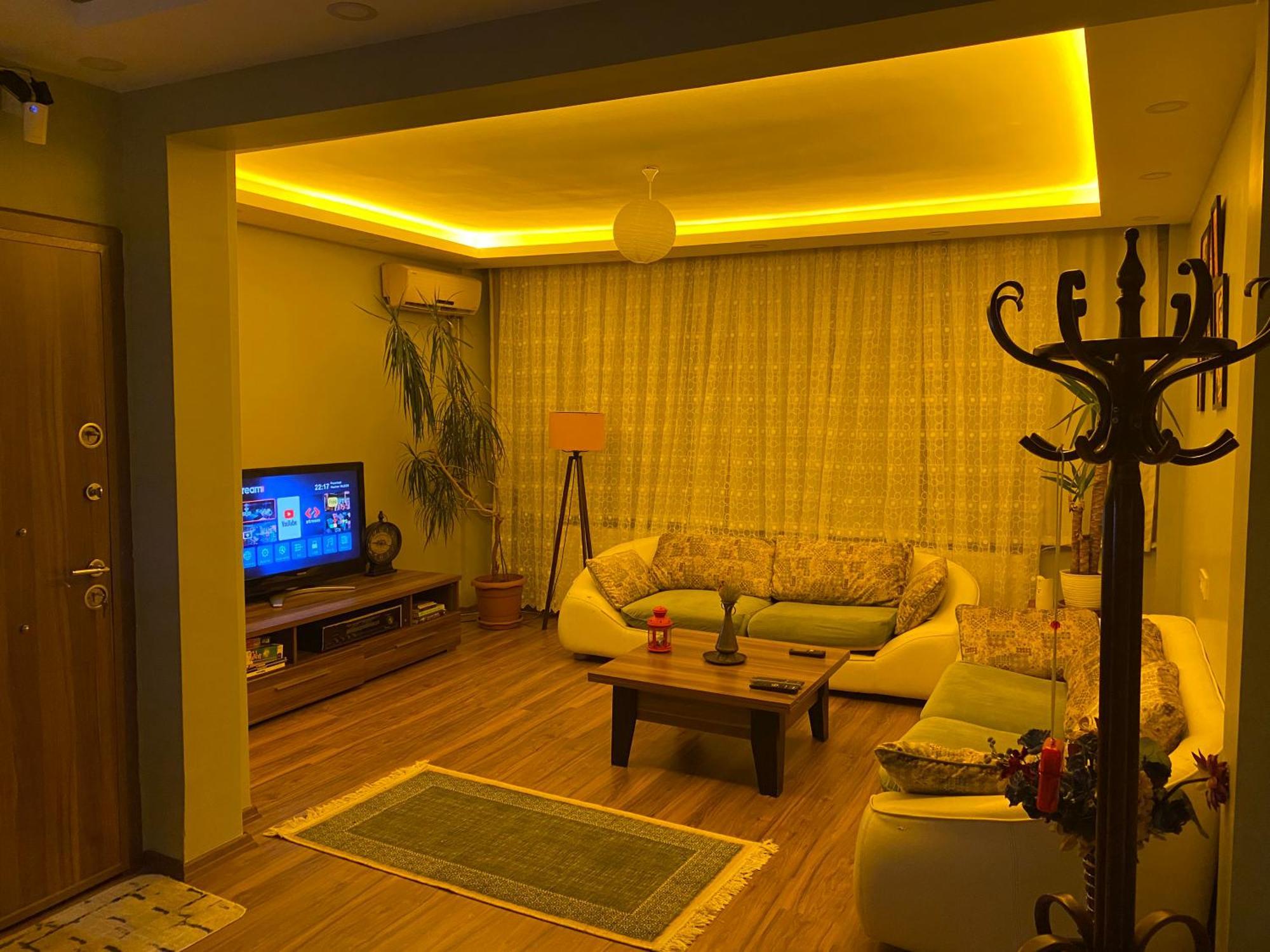 Comfortable And Lovely, In The Heart Of Apartment *
