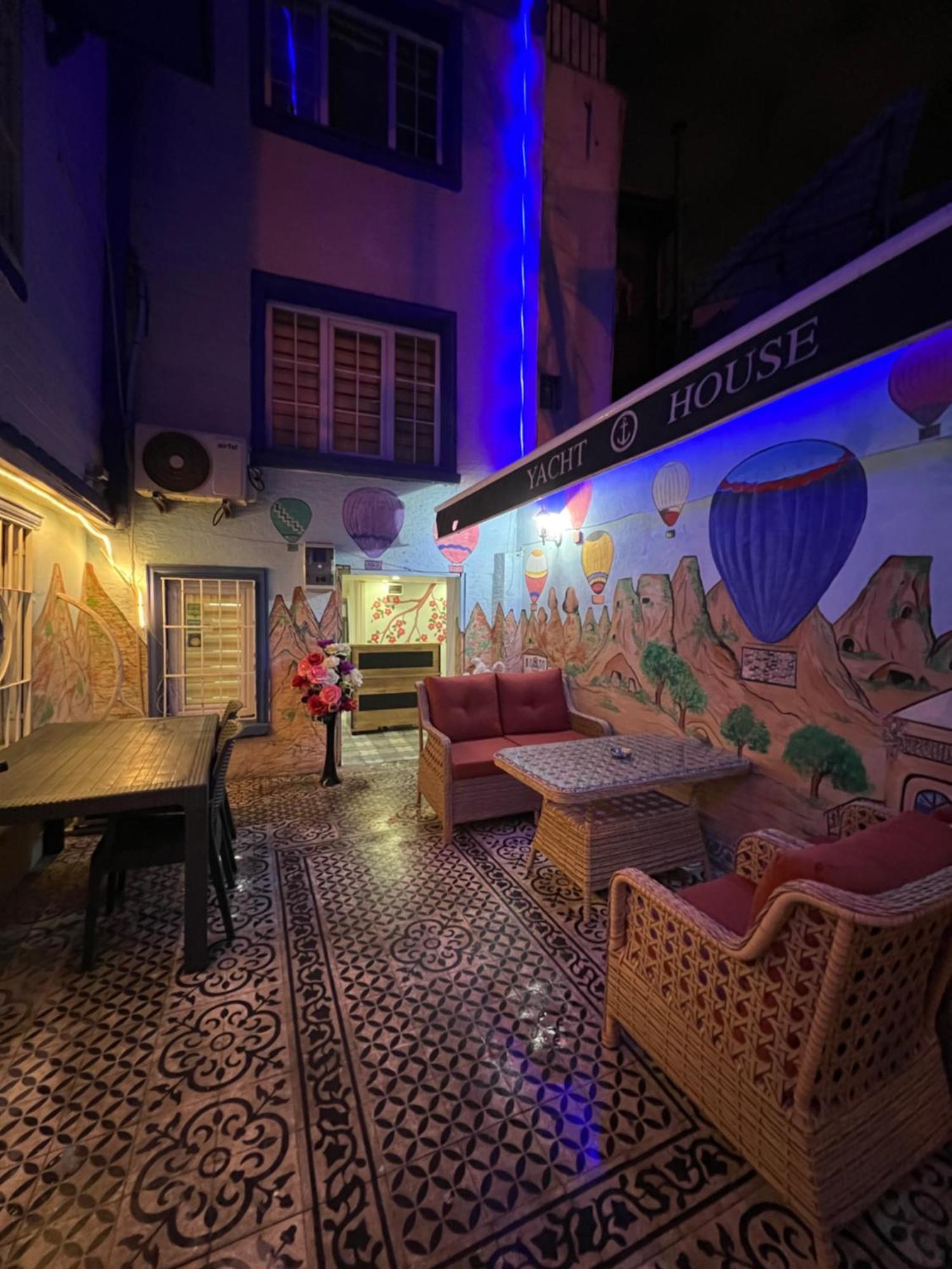 Sultanahmet Blue Yacht House