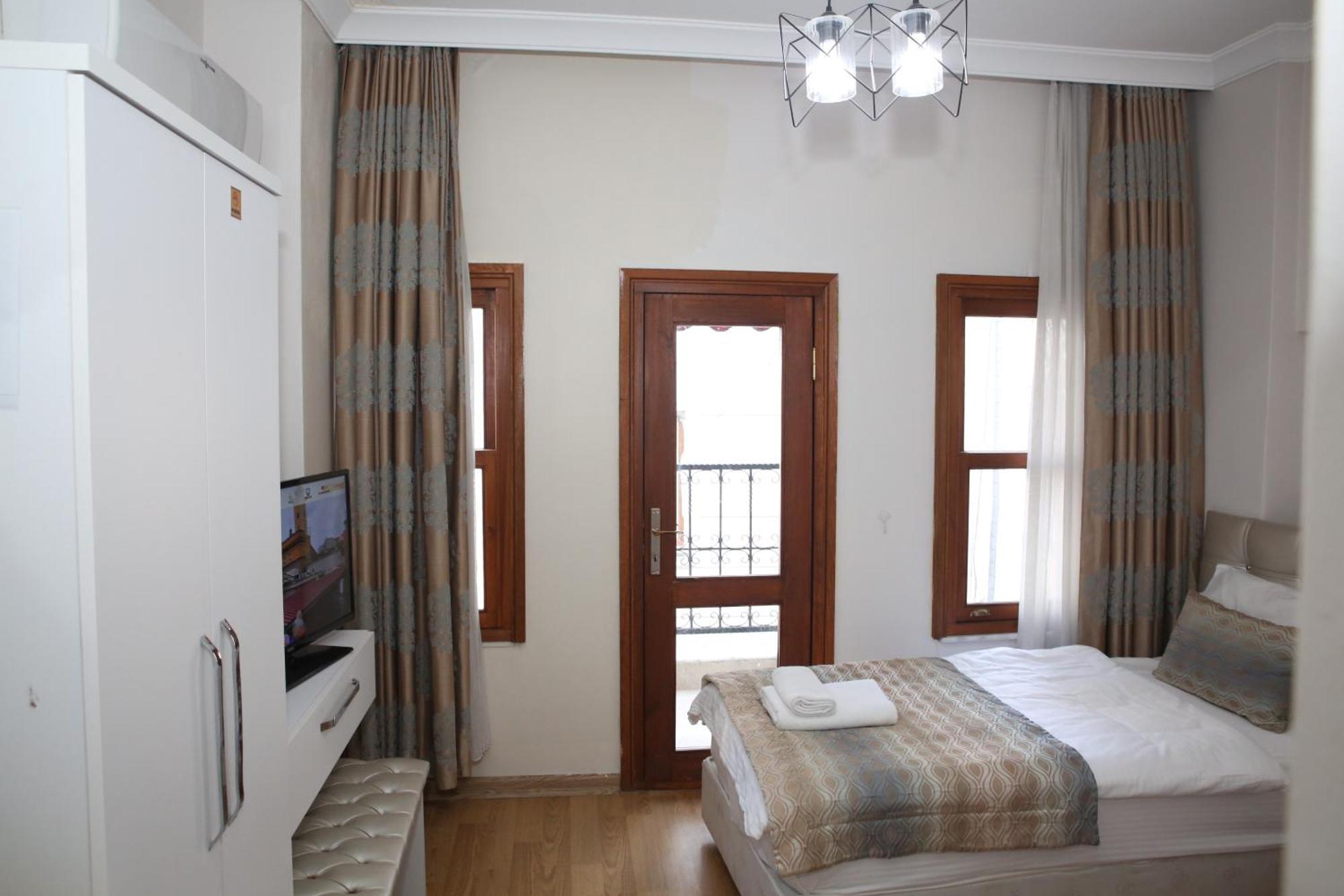 Otel Rosalie Palace 2*