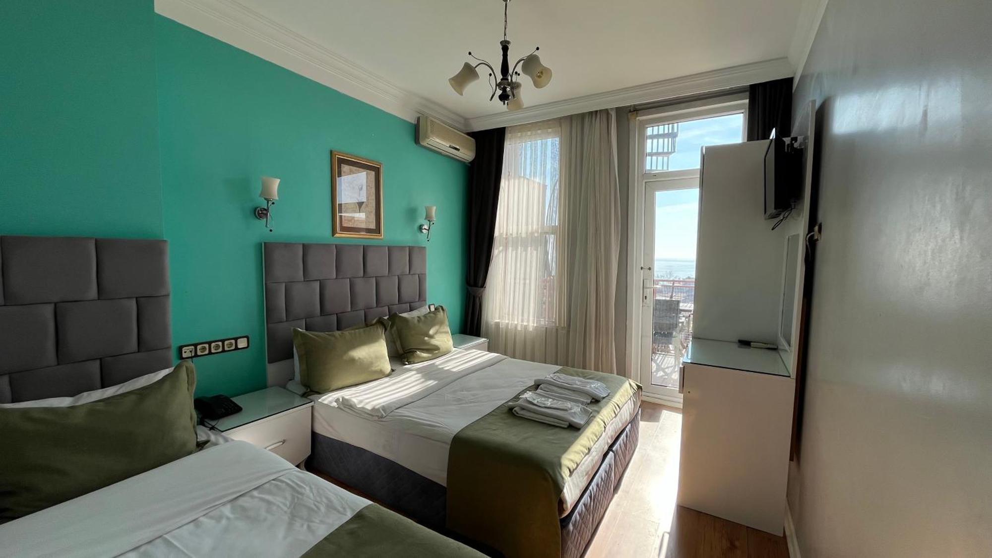 Tulip House Hotel 3*
