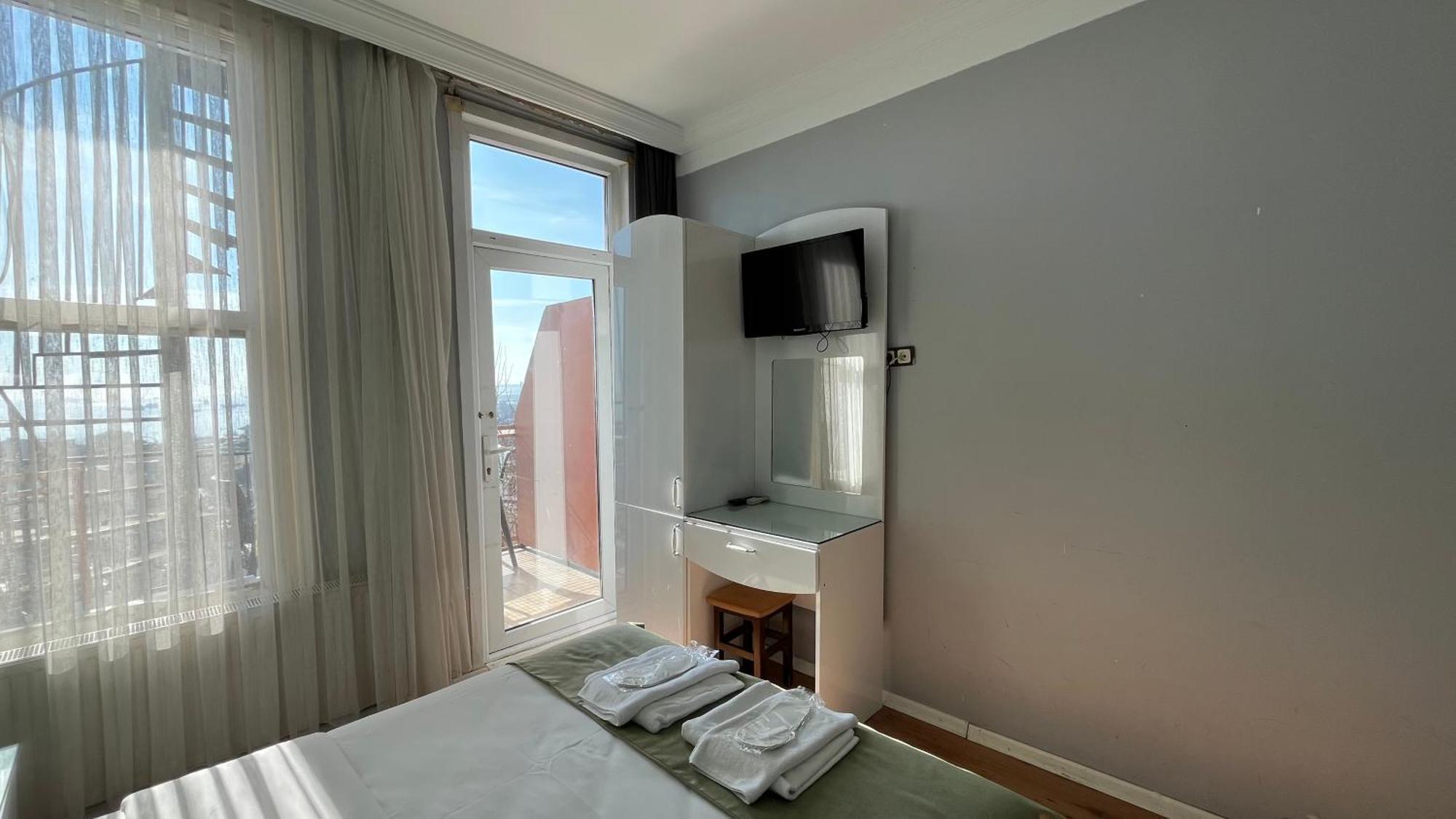 Tulip House 3*