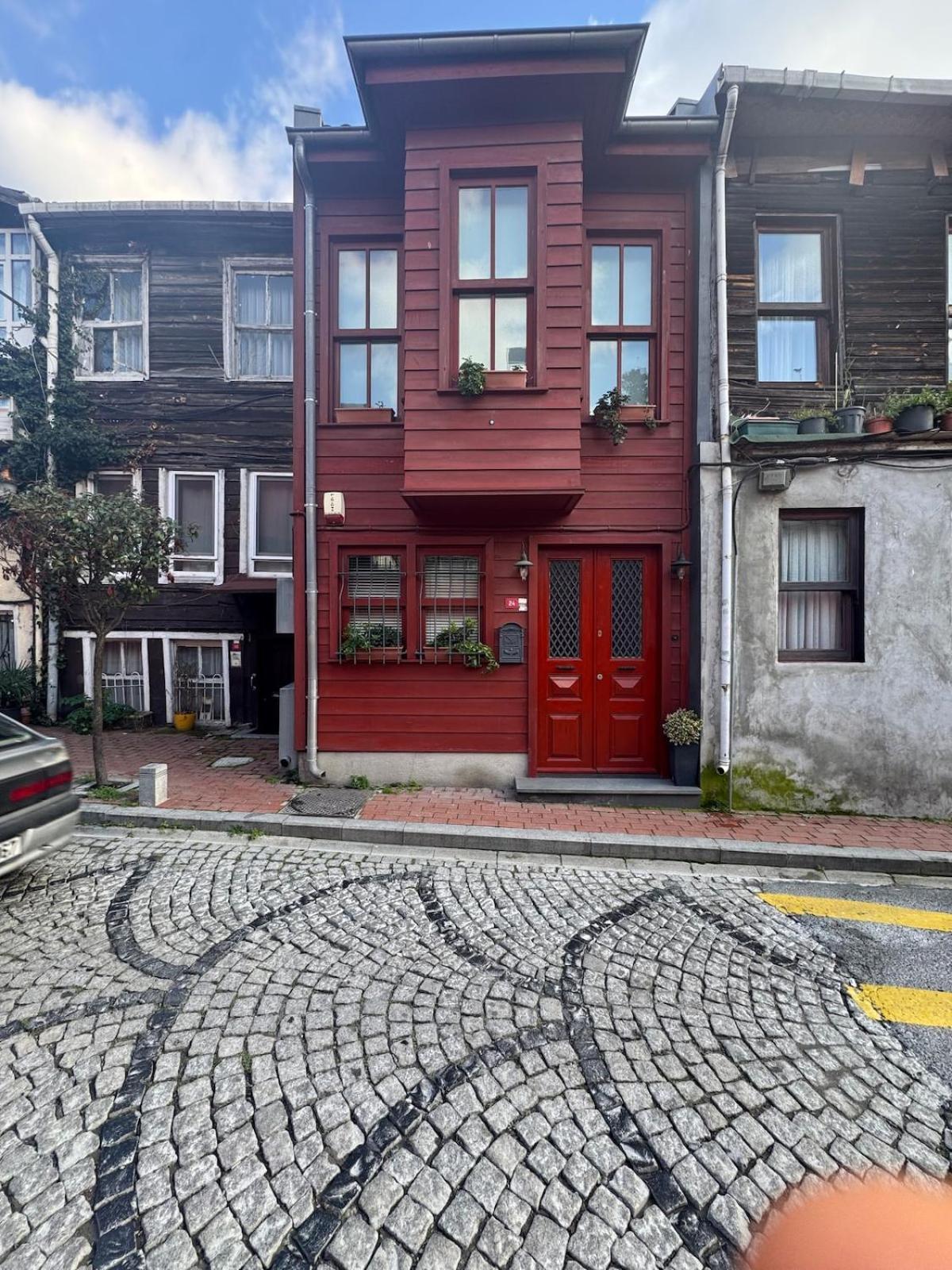 Historic White Mansion Bosphorus & Church View Tatil Evi *