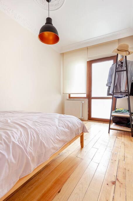 Apartment Location With 2 Bedrooms