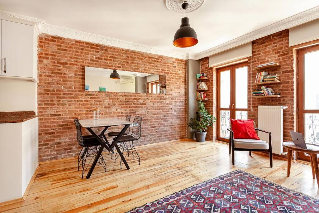Apartment Location With 2 Bedrooms Istanbul