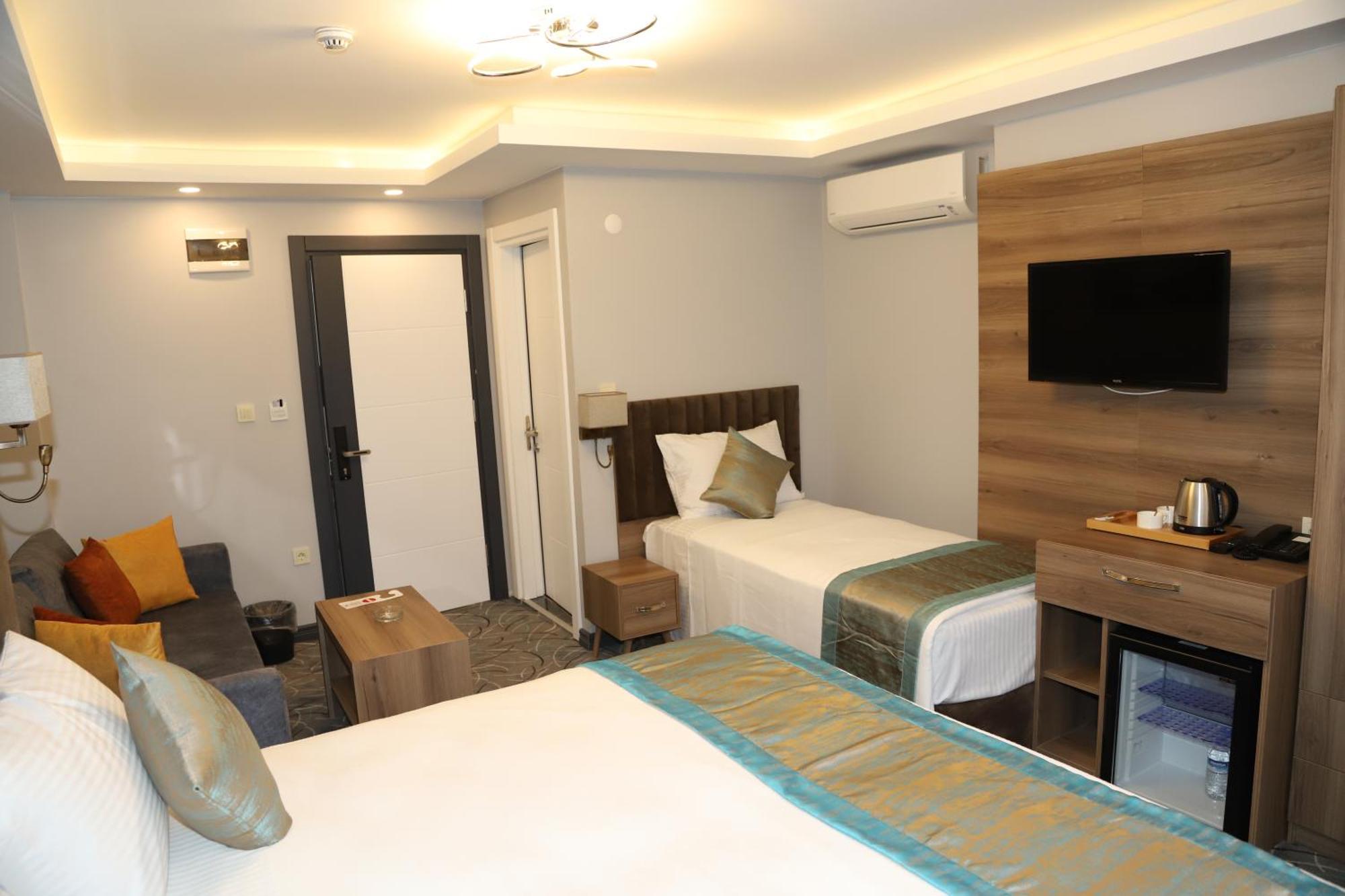 Grand Kavi Hotel