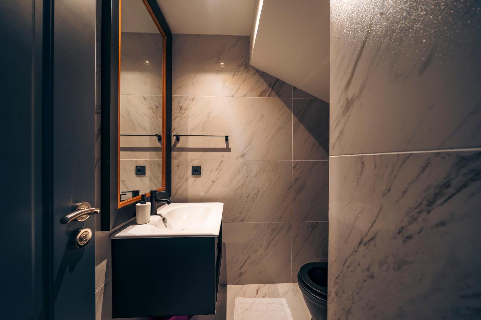 Beyoglu Benesta Residence, 2 Bedroom Duplex No-214 * Istanbul