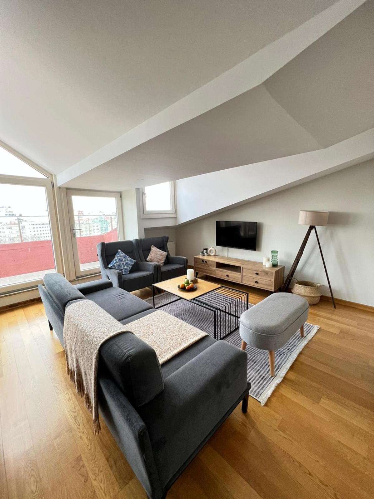 Wonder Homes - Cozy Penthouse, Terrace, Taksim Mete 16 *