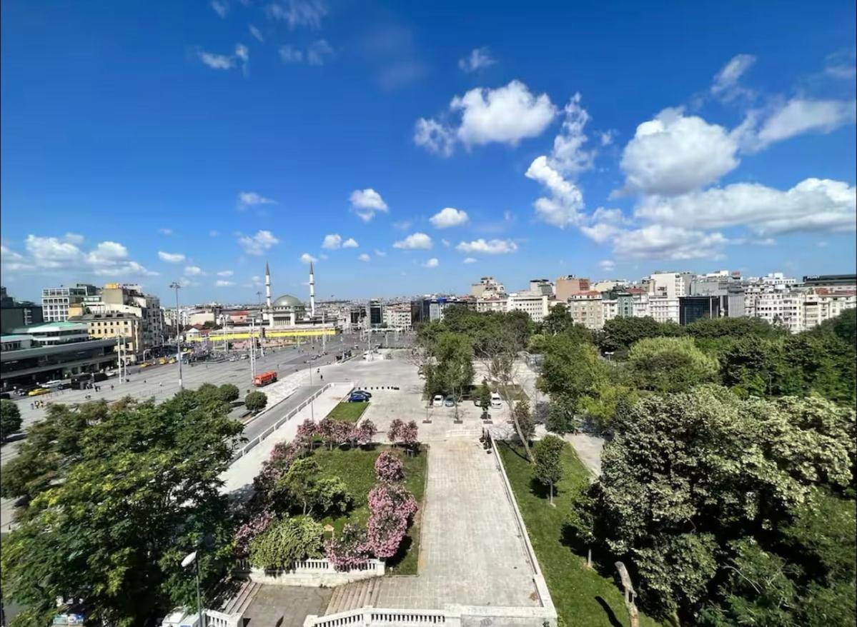 Wonder Homes - Cozy Penthouse, Terrace, Taksim Mete 16 Apartment *