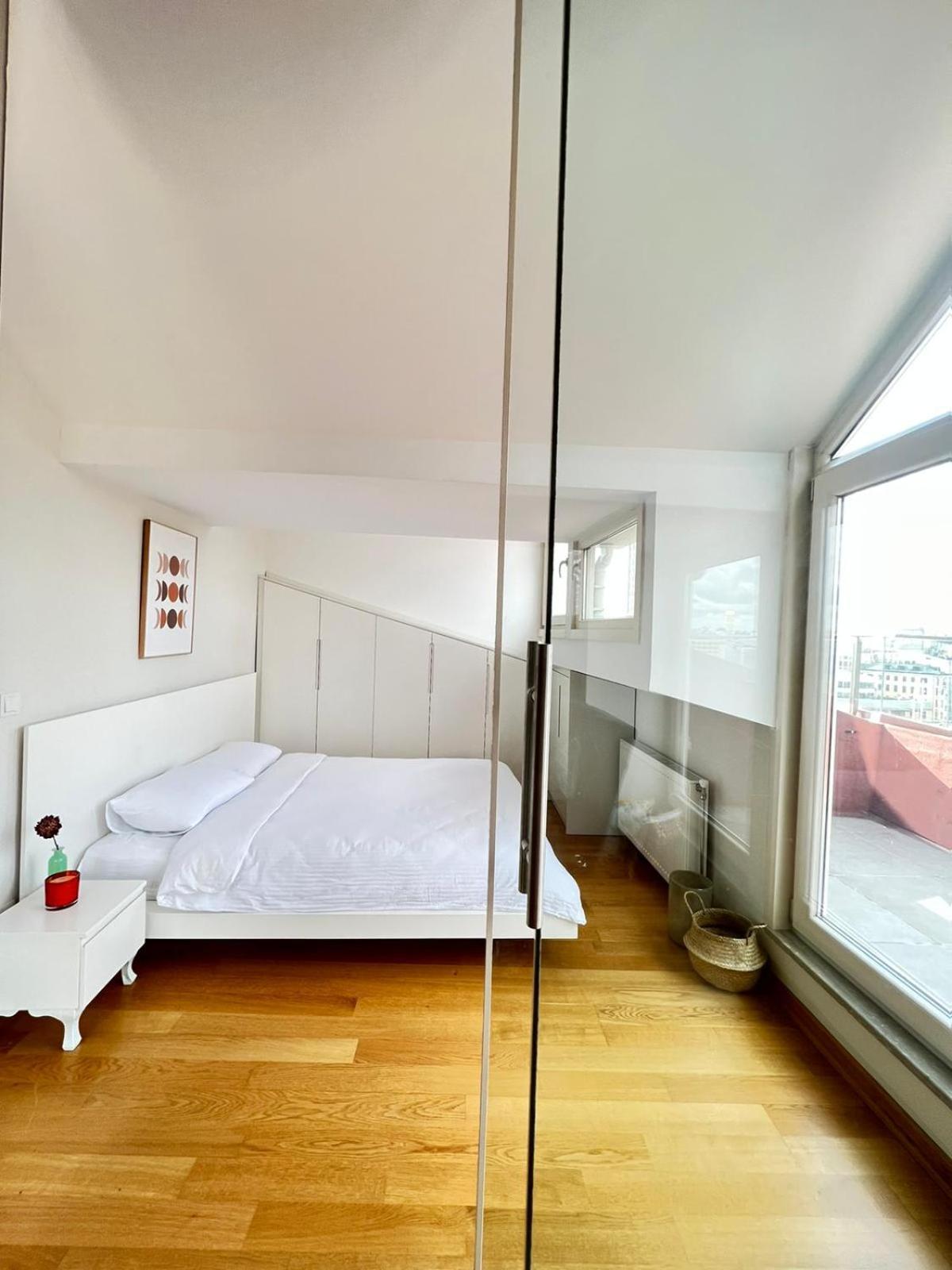 Wonder Homes - Cozy Penthouse, Terrace, Taksim Mete 16