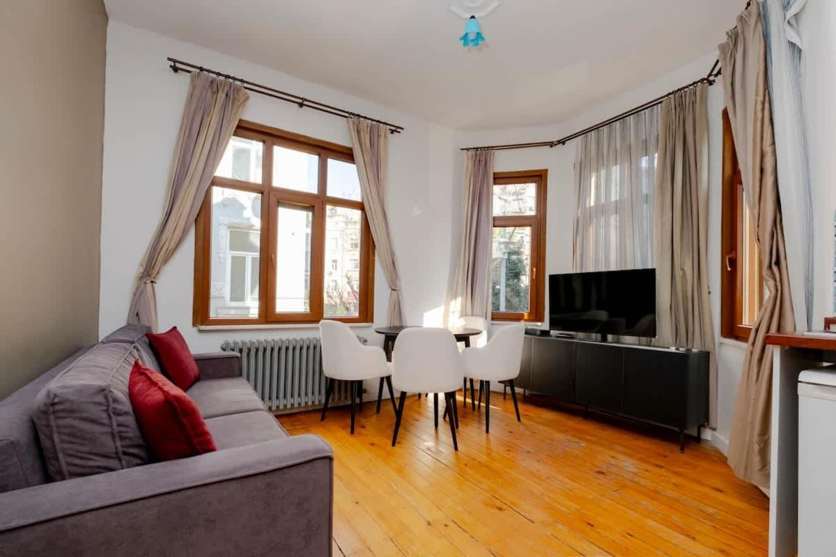Cosy Historical Flat *