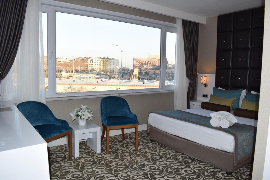 Hotel Taksim Line 4*