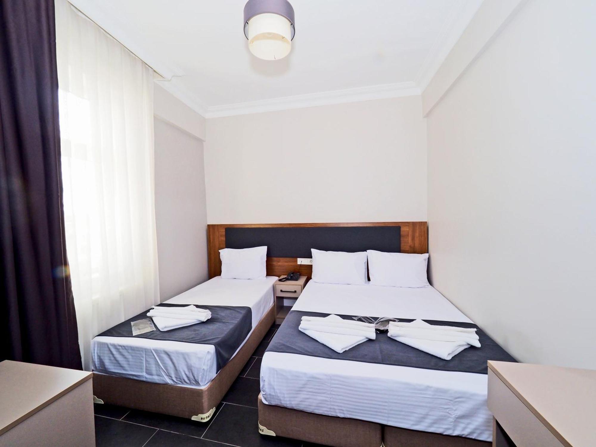 Otel Diamond Old Town 3*