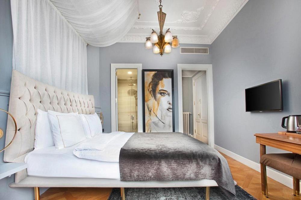 Lina Taksim Pera Hotel 4*