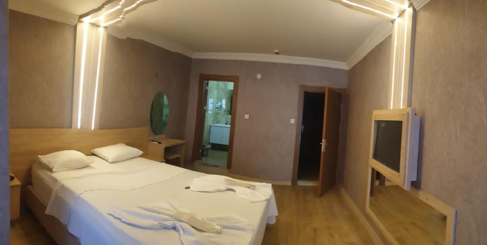 Light Hotel