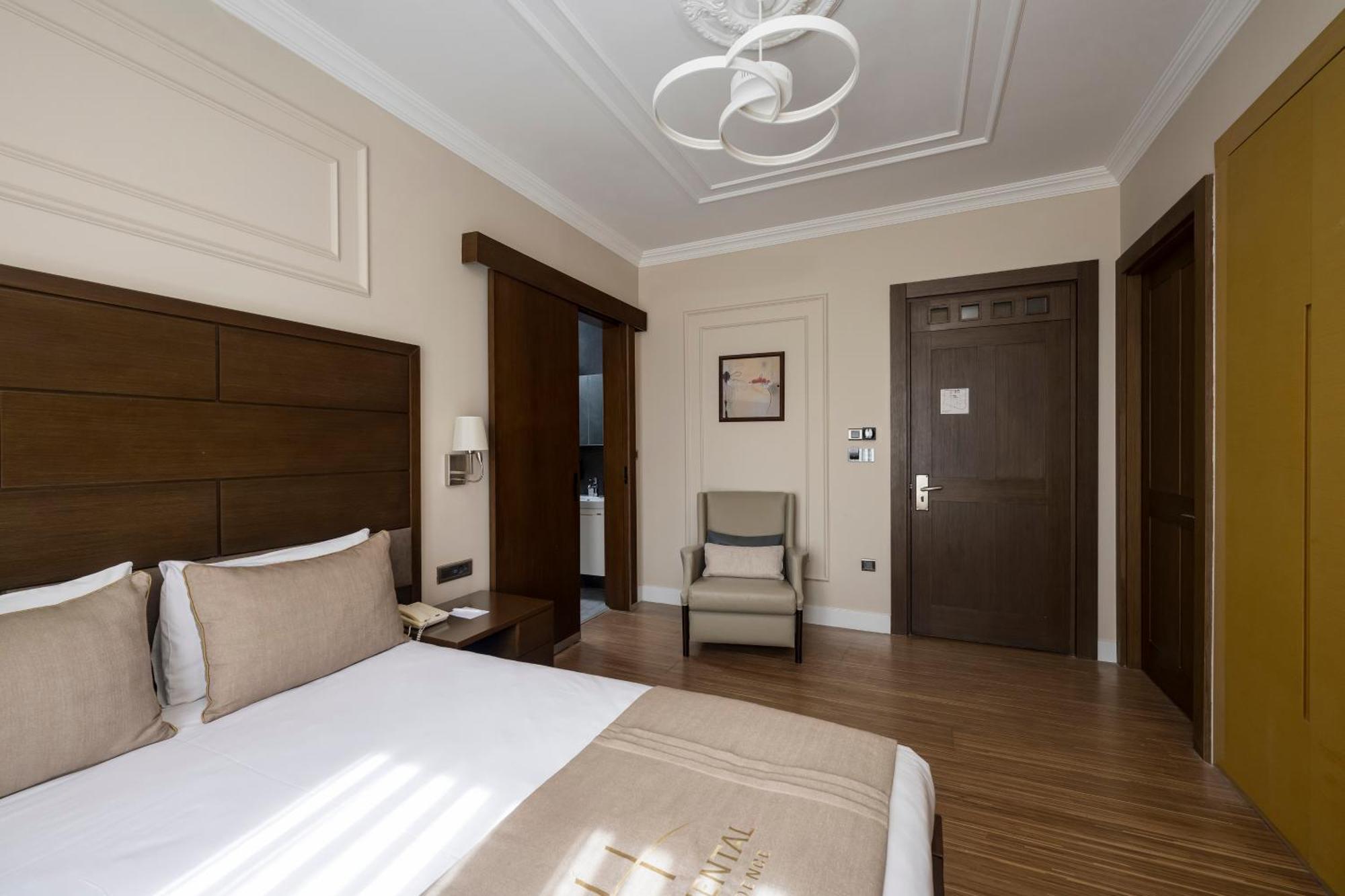 Continental Pera Hotel 4*