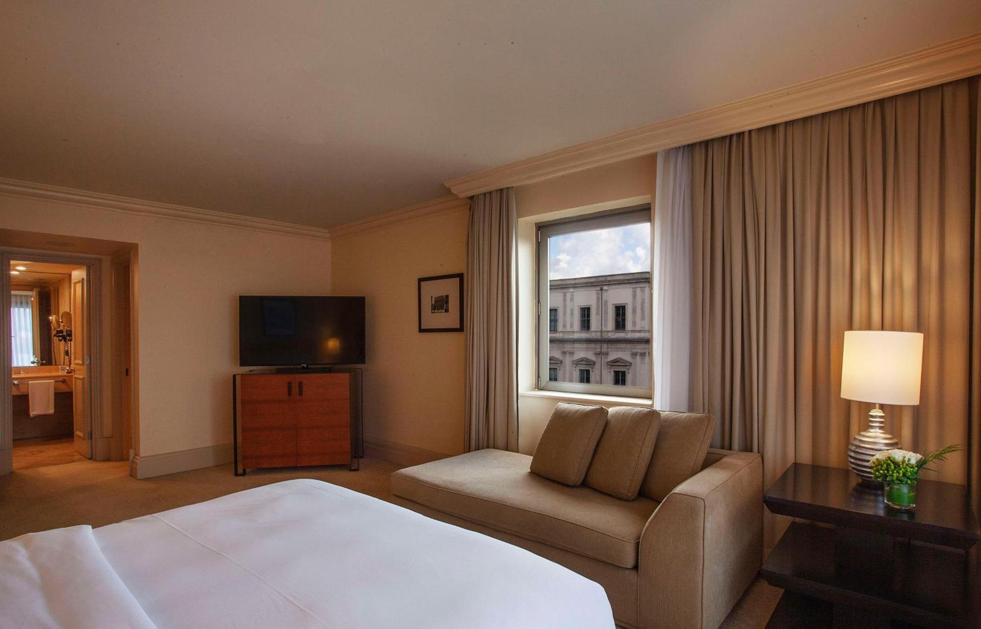 Grand Hyatt Hotel 5*