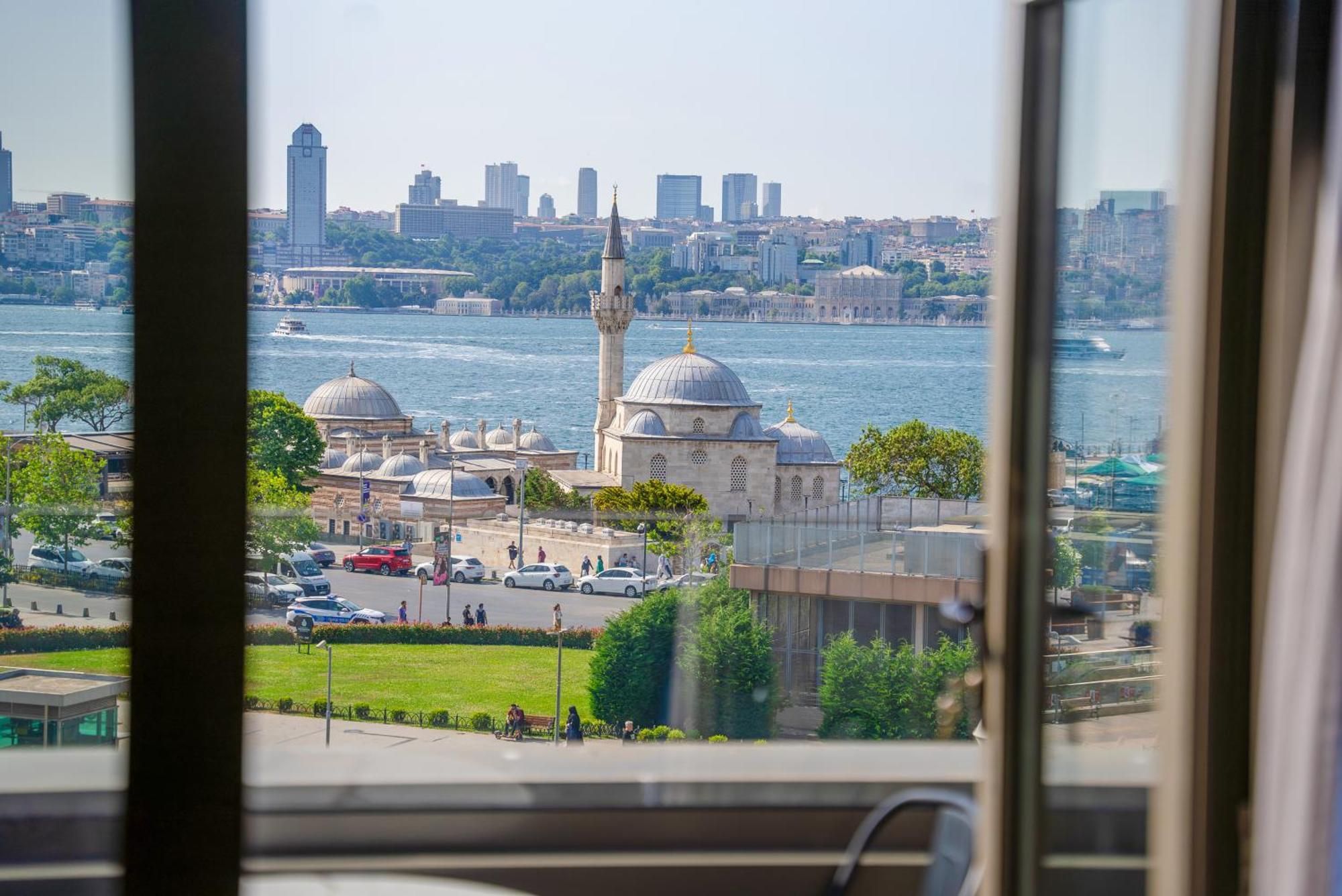 The Palm Bosphorus Hotel *