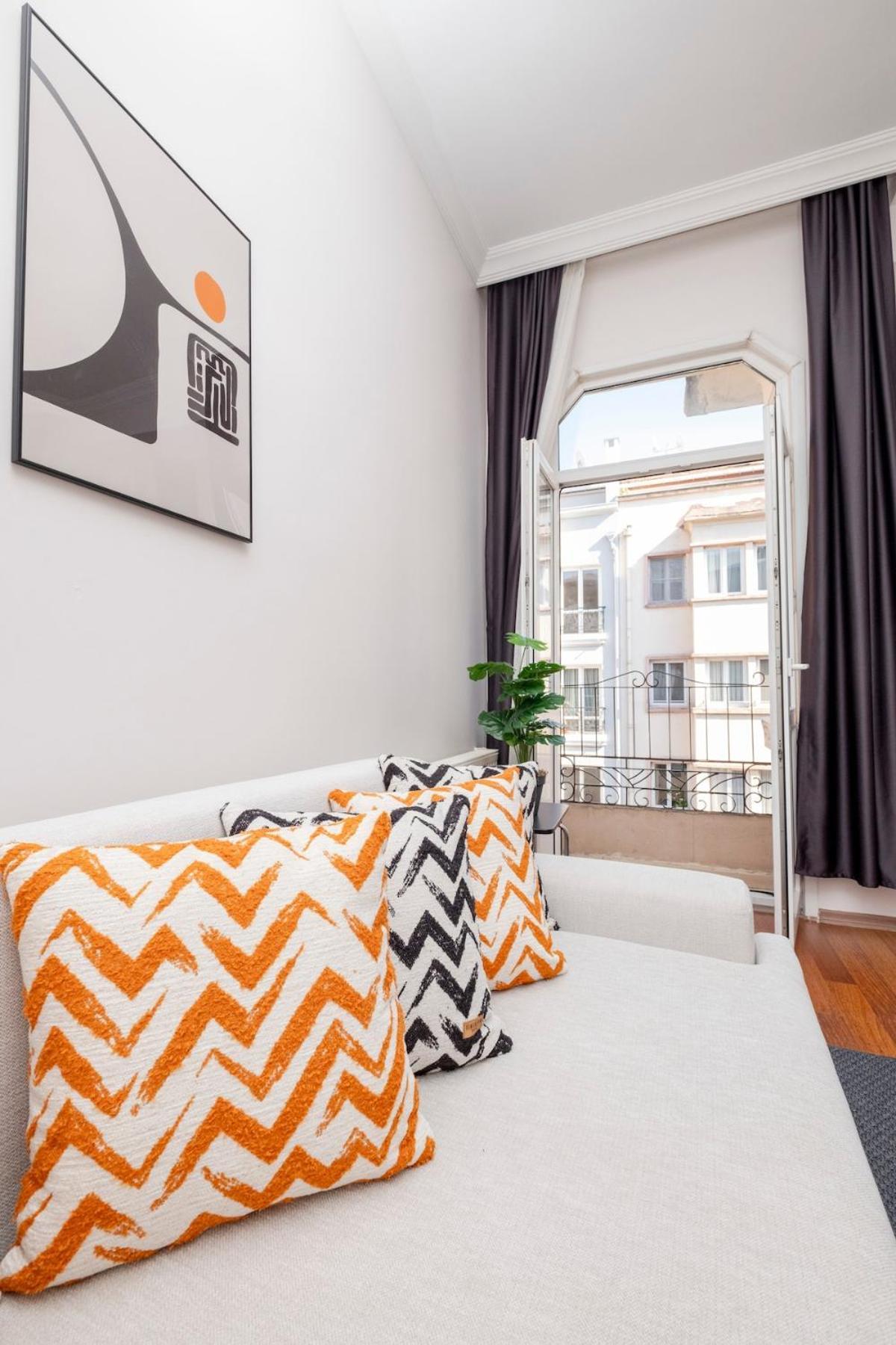 High-ceiling Three-bedroom Istanbul