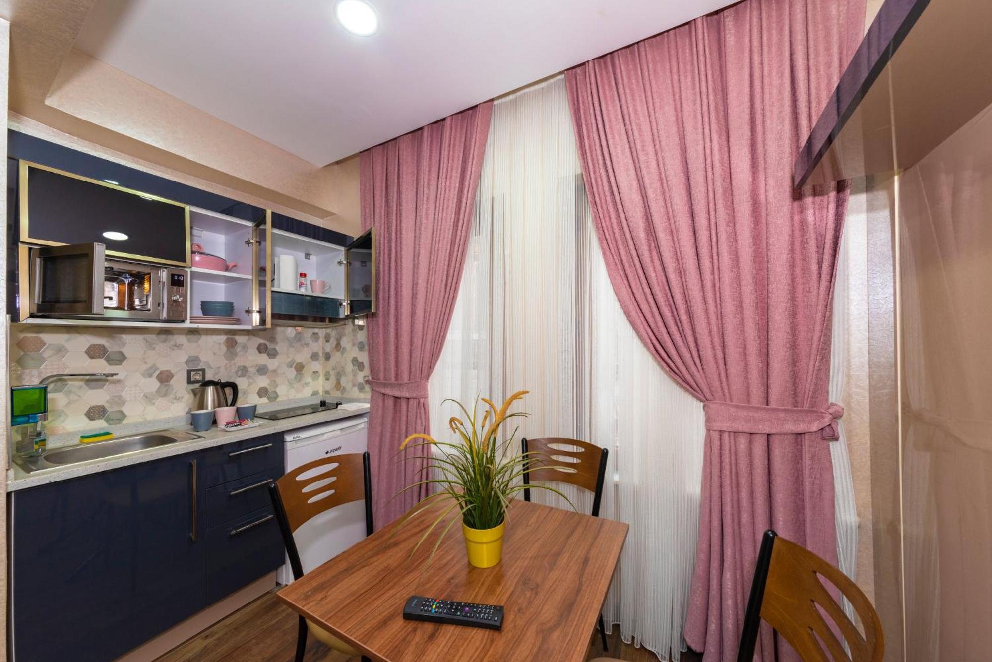 Butterfly House Aparthotel 2*