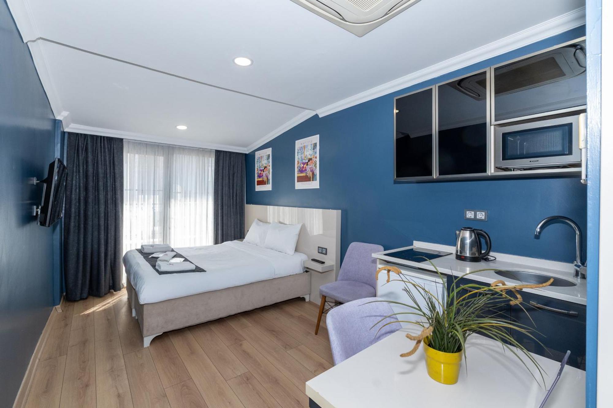 Aparthotel Butterfly House 2*
