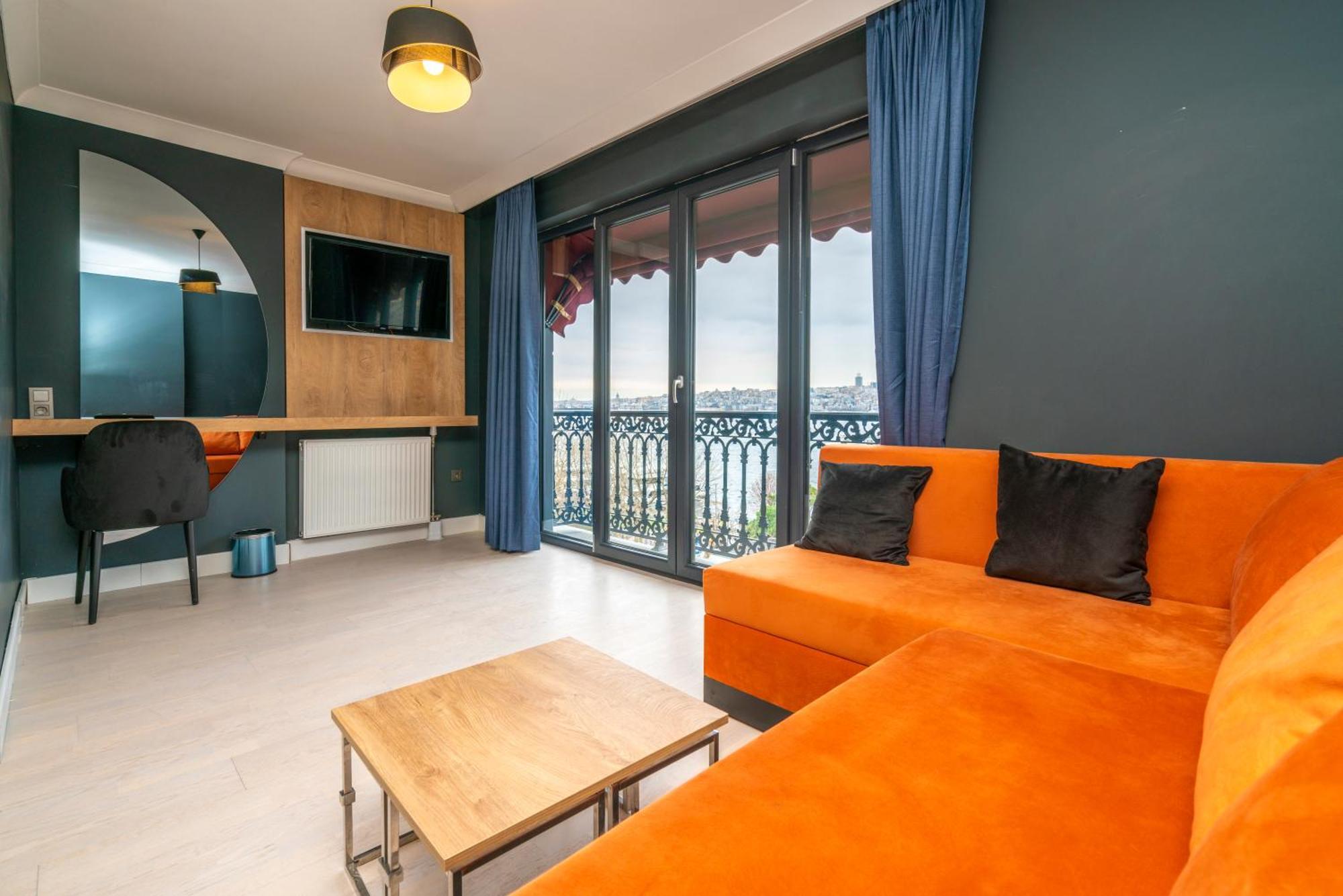 216 Bosphorus *
