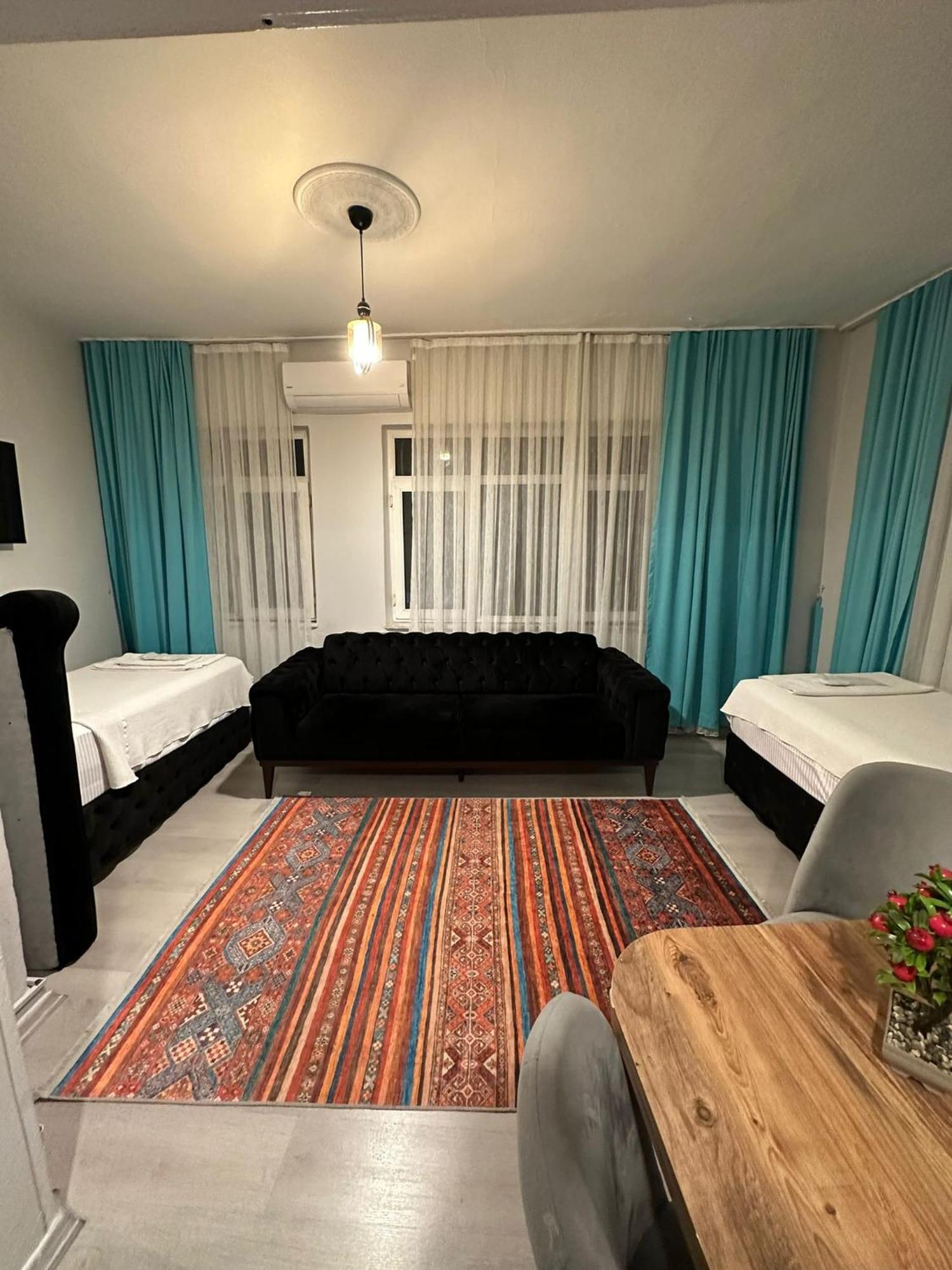 Immor Hotel *