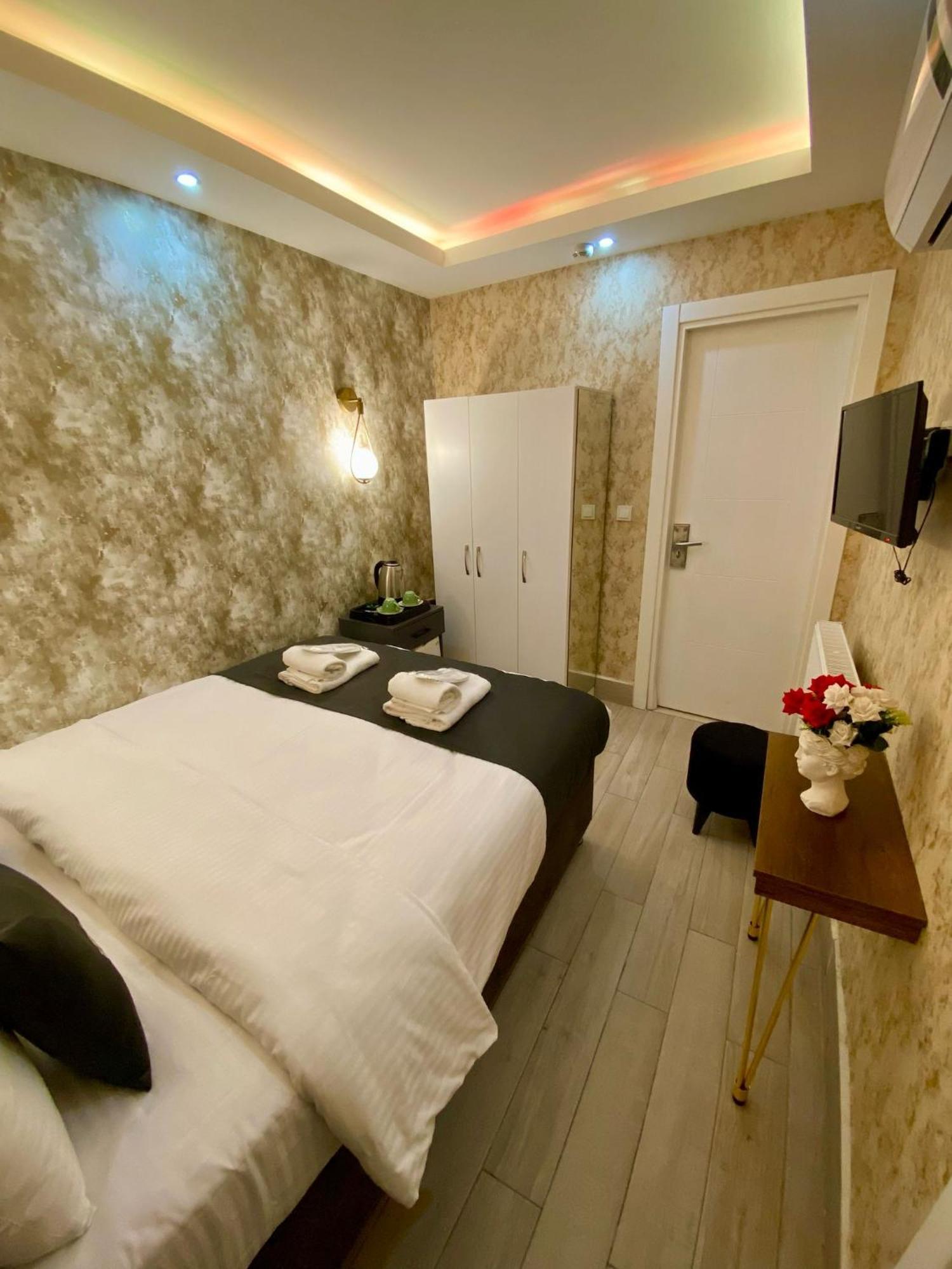 Honey Hotel