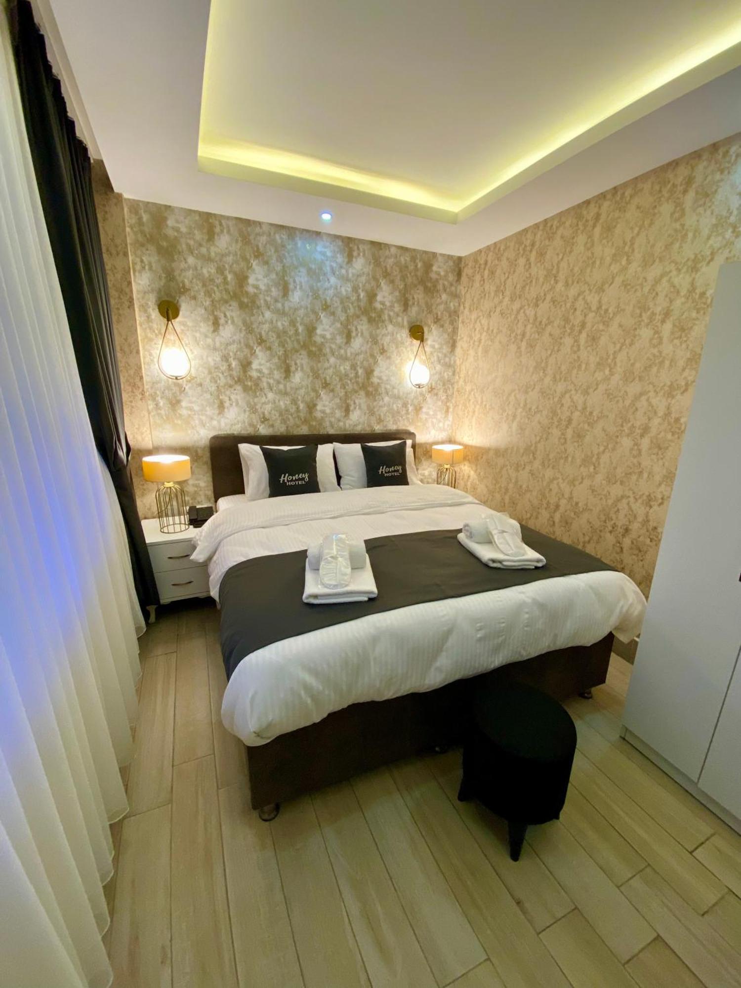 Hotel Honey 3*