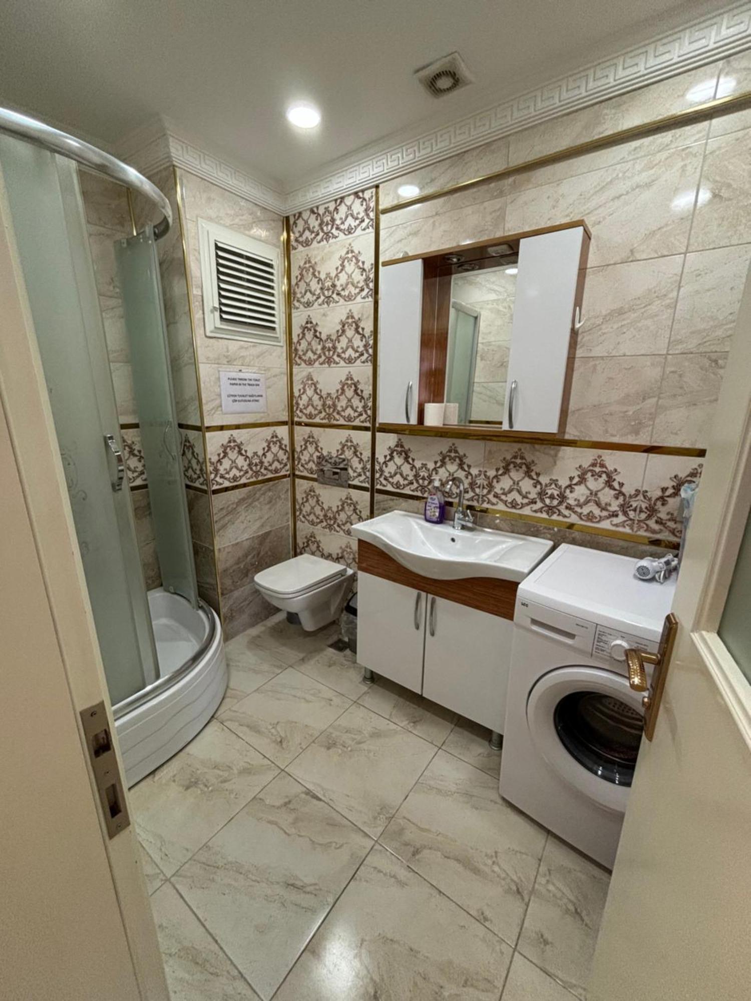 Sari Istanbul