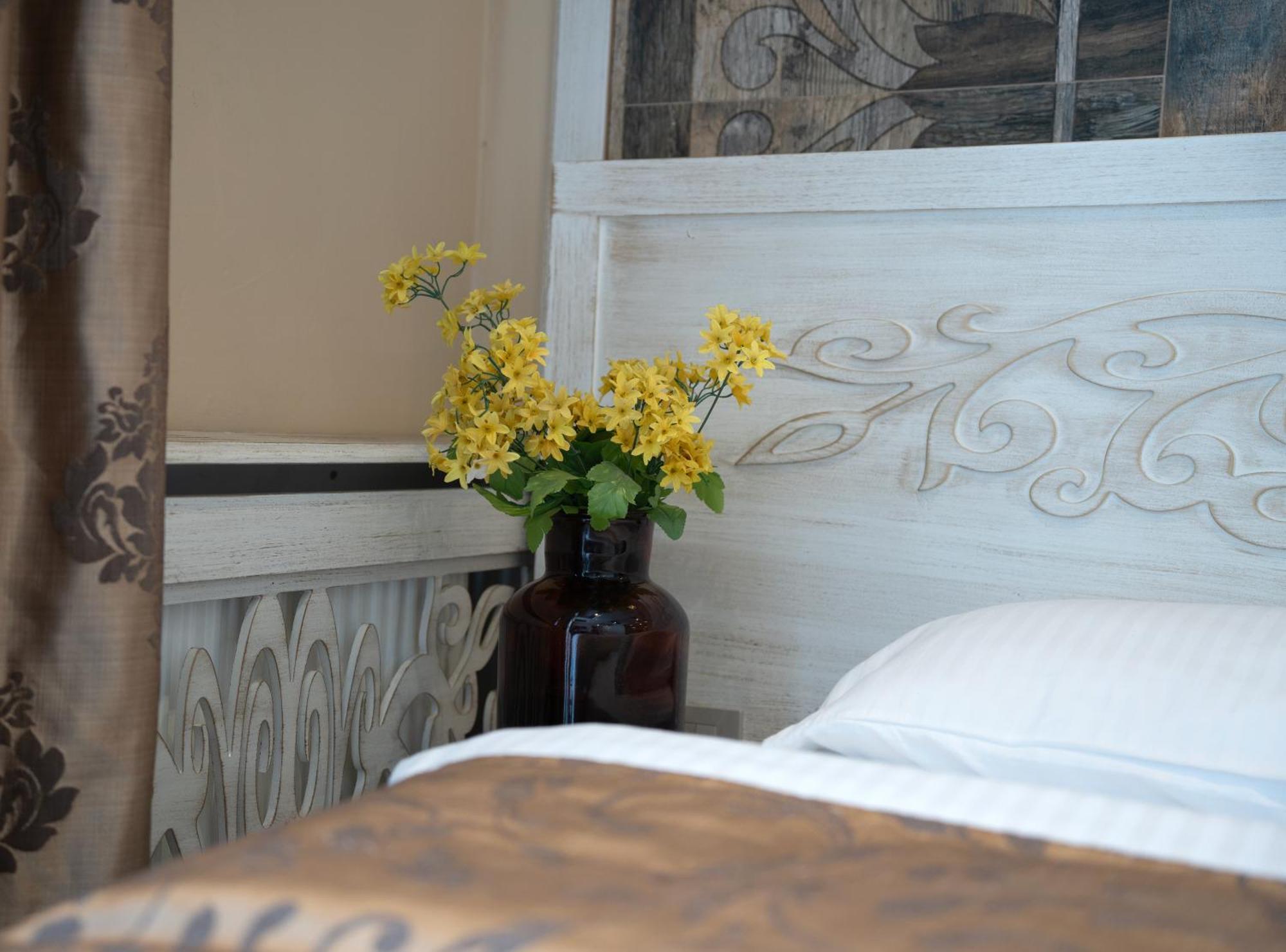 Elegance Hotel