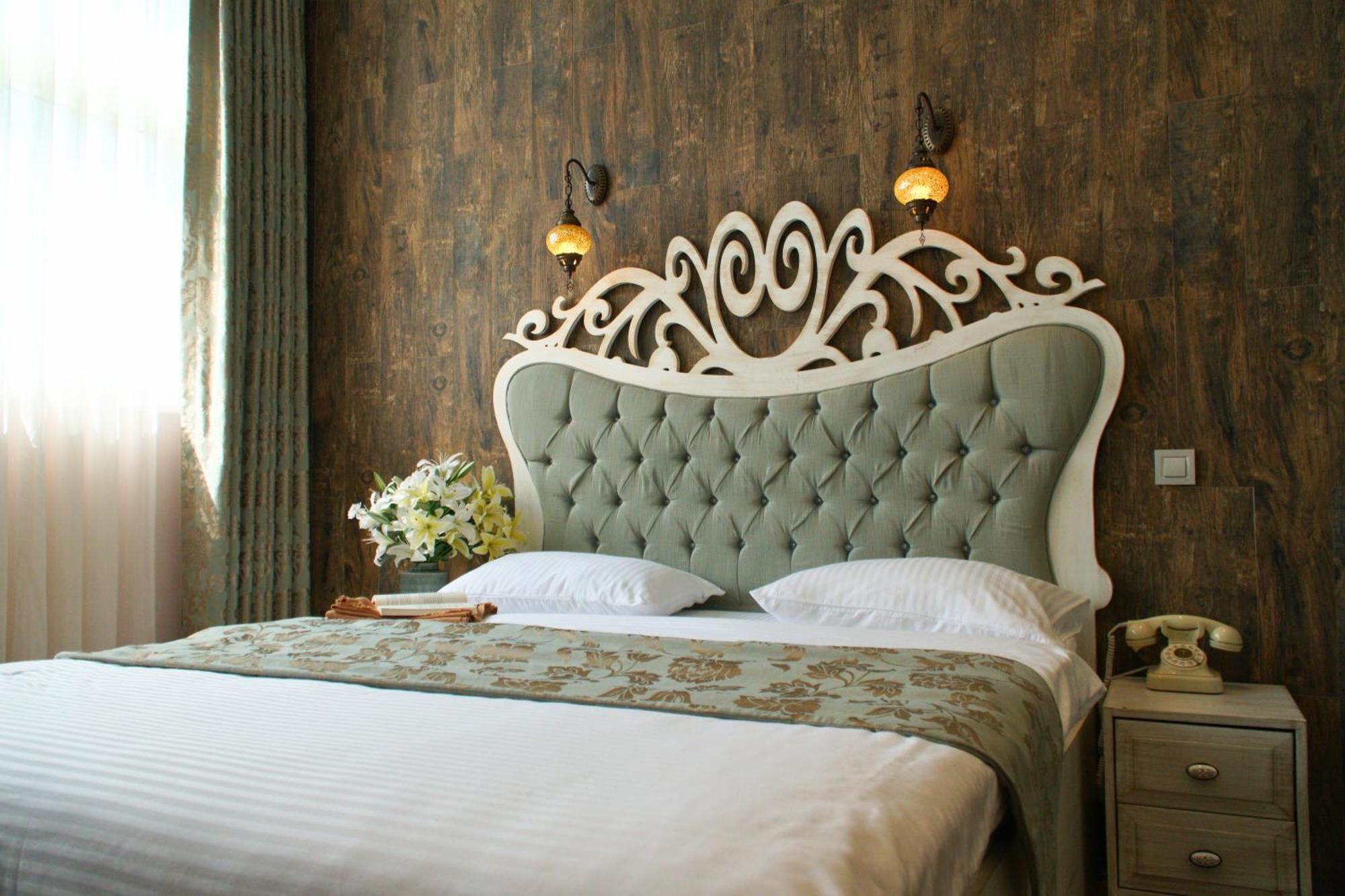 Elegance 4*