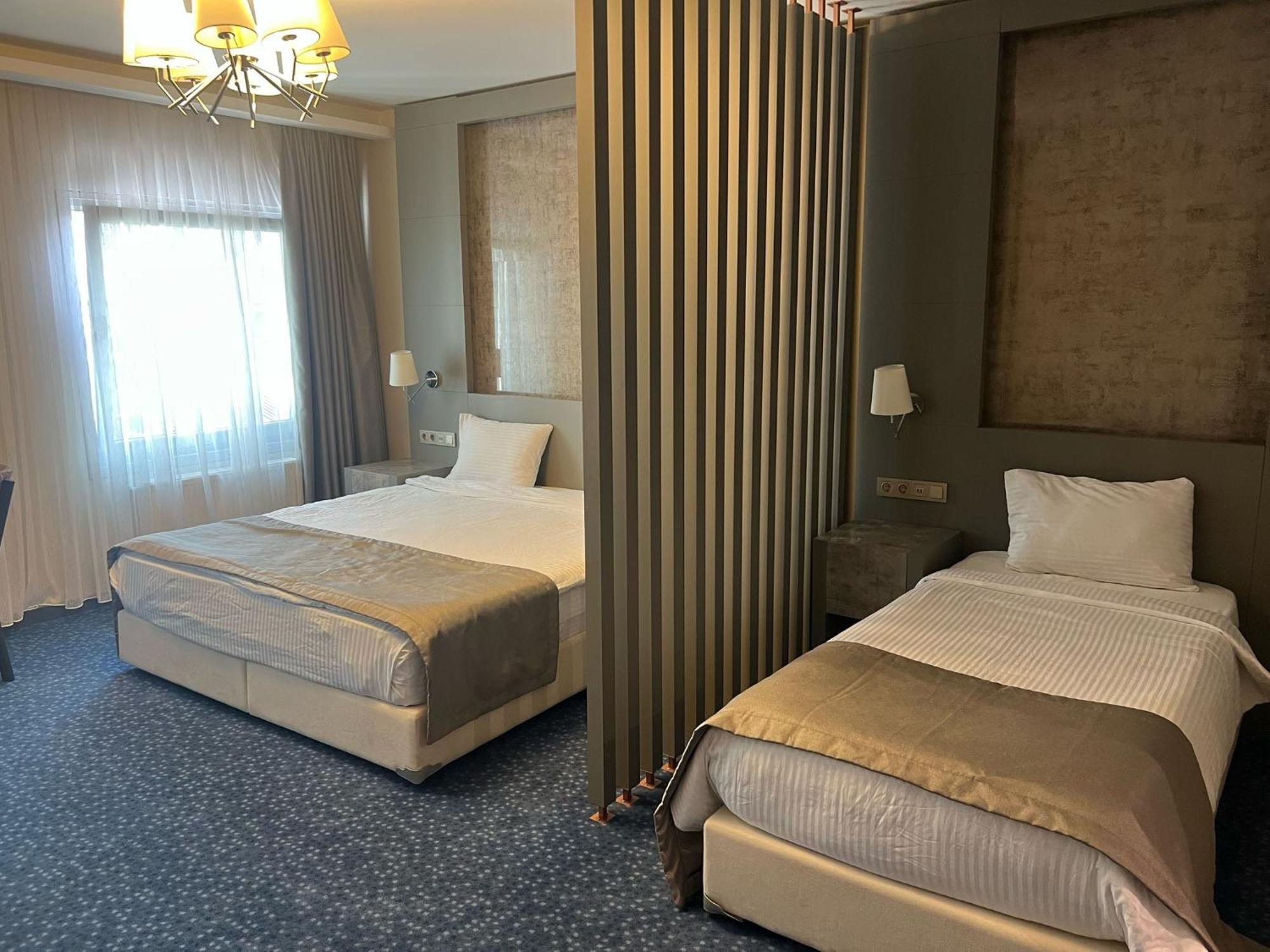 Acar Hotel