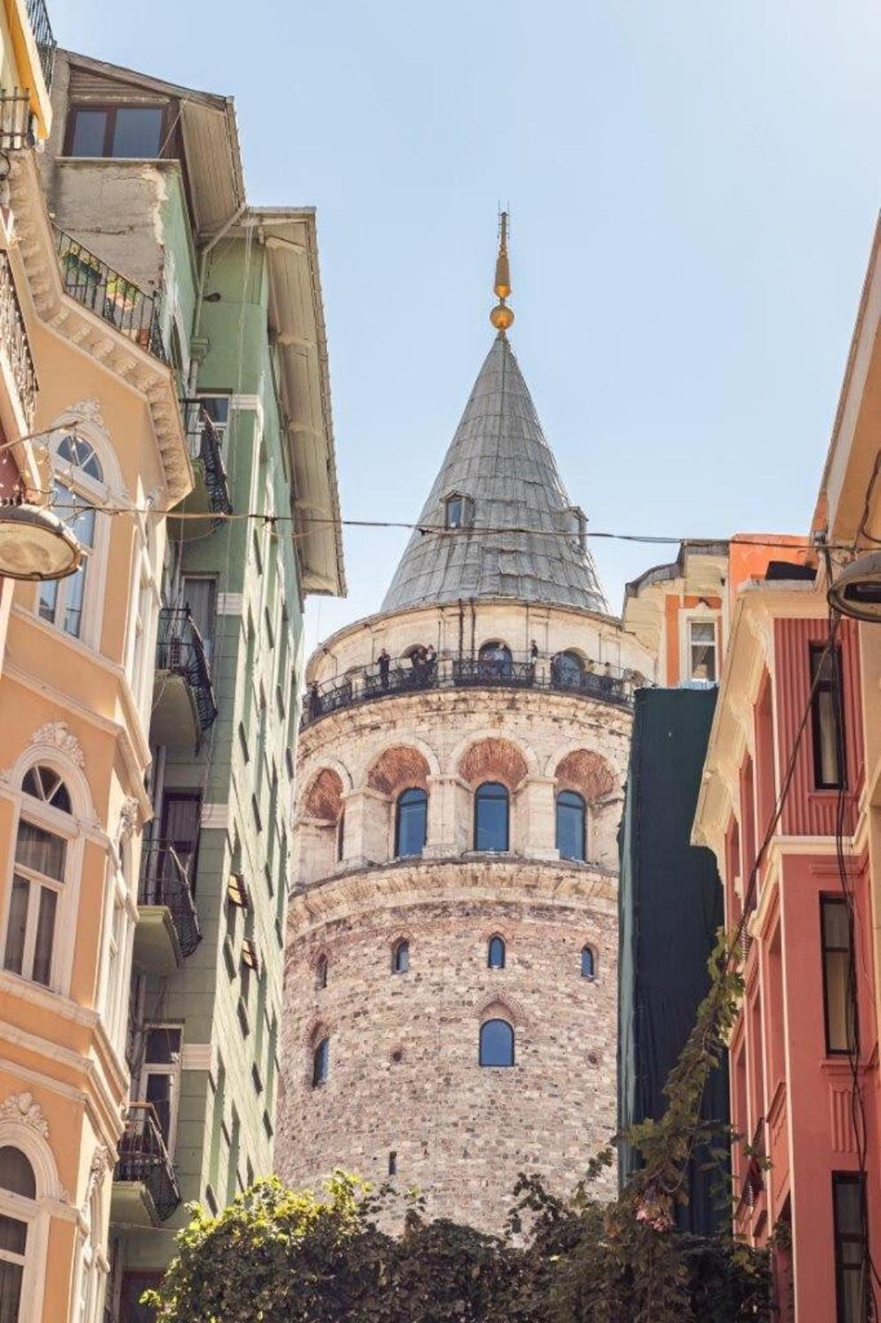 Apartment Warm Rustic Charming 2bd Galata Wpatio Gem! #320 *