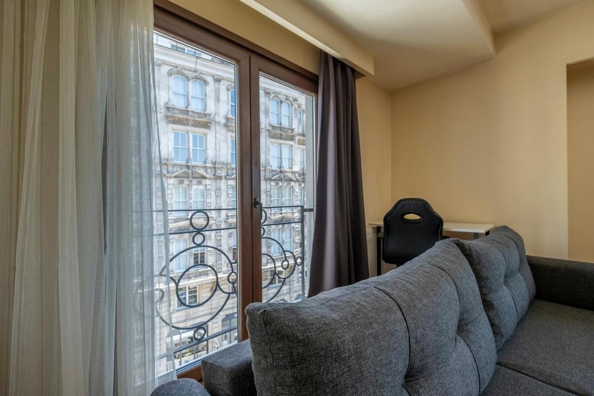 1-br With Sea View Near Galataport