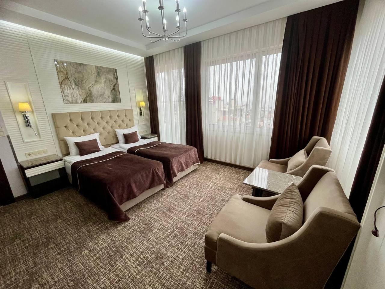 Center Taksim 4*