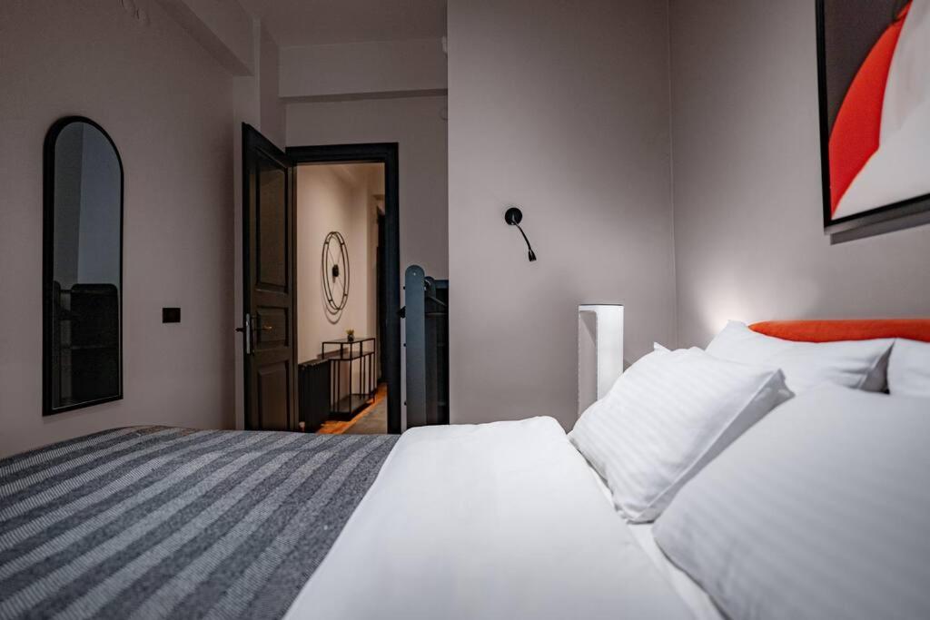 Apartment Spacious And Stylish 3br W Private Garden Istanbul