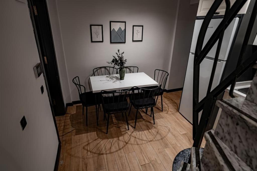 Apartment Spacious And Stylish 3br W Private Garden *