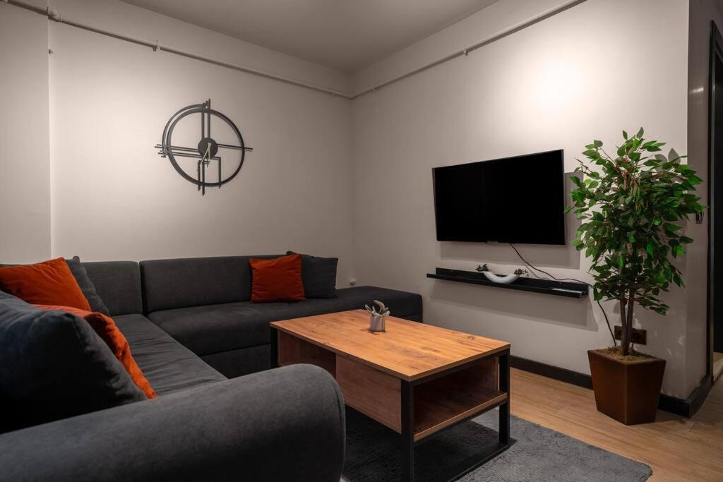 Apartment Spacious And Stylish 3br W Private Garden Istanbul