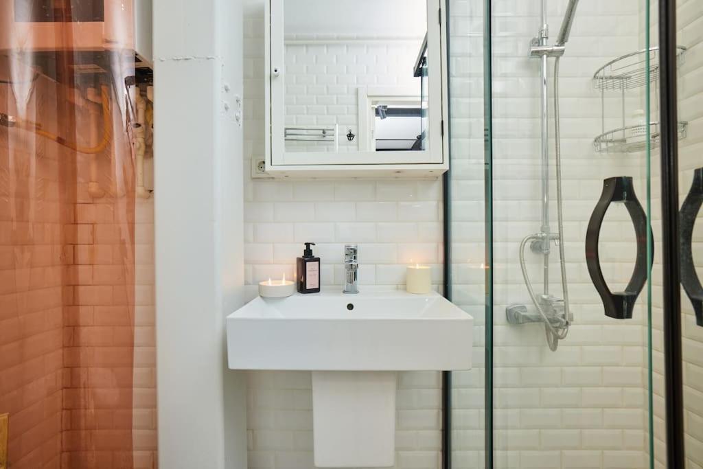 Stunning 2br 1 Min Metro&galata Apartment *