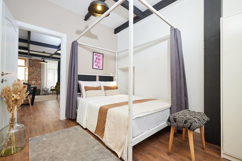 Stunning 2br 1 Min Metro&galata * Istanbul