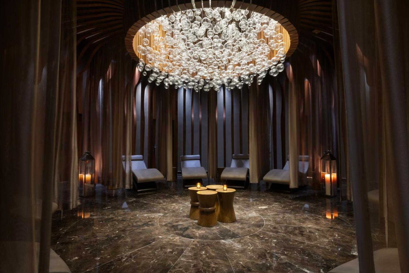 Hotel Wyndham Grand Levent & Conference Center 5*