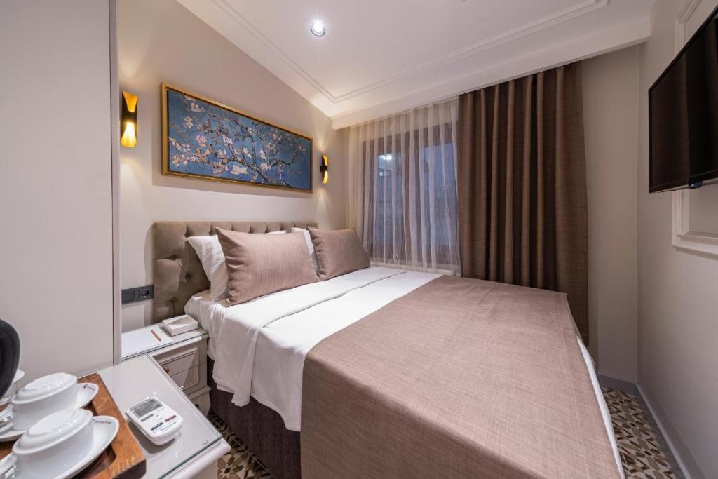 Hotel Pera Luna Premium