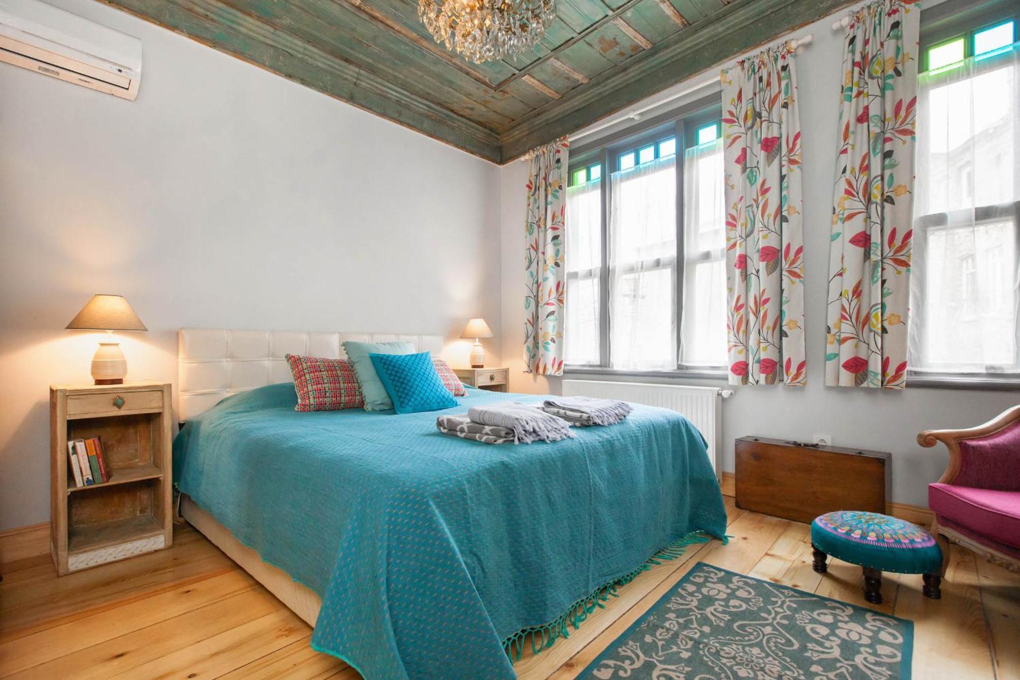 Apartment Turquoise House Featured In Elle Decor Magazine *
