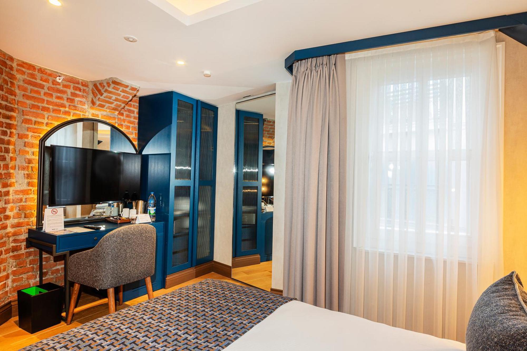 Levni Handwritten Collection By Accor Hotel Istanbul