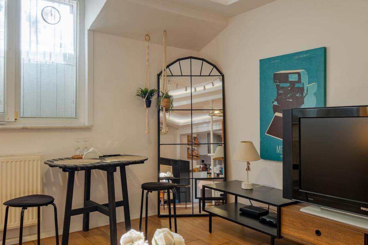Studio Apartment Apartment