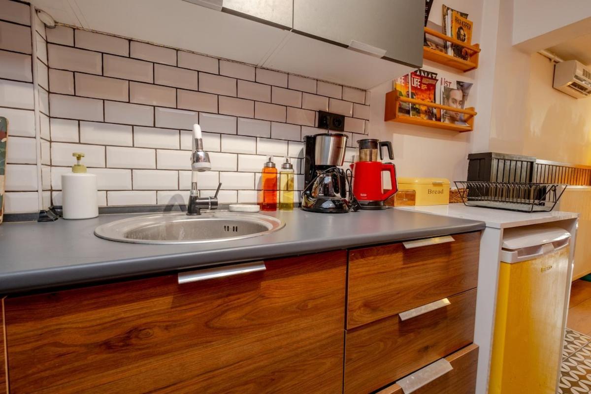 Studio Apartment Apartment *